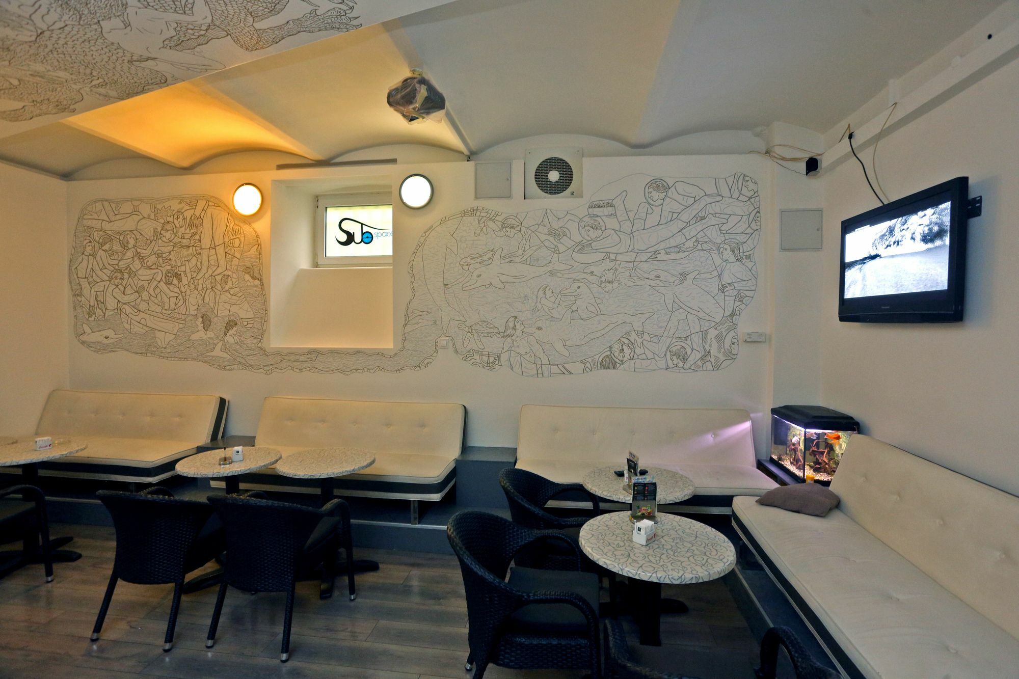 Subspace Hostel ซาเกร็บ ภายนอก รูปภาพ
